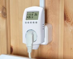 Priza termostat OCVITEH ® 16A pentru incalzire sau racire controlata prin WIFI si Internet